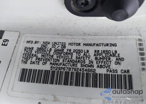 2009 Pontiac Vibe from USA, damaged, VIN 5Y2SP67879Z454662